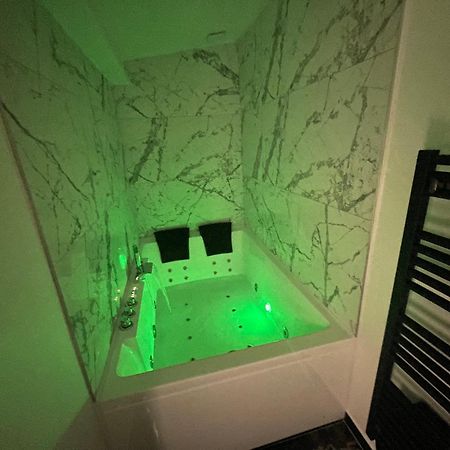 Le Cocon Balneo Apartment Sens Ngoại thất bức ảnh