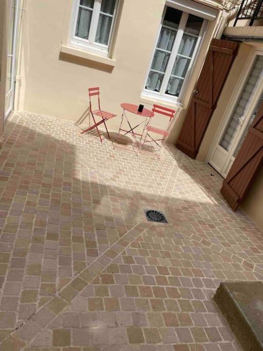 Le Cocon Balneo Apartment Sens Ngoại thất bức ảnh