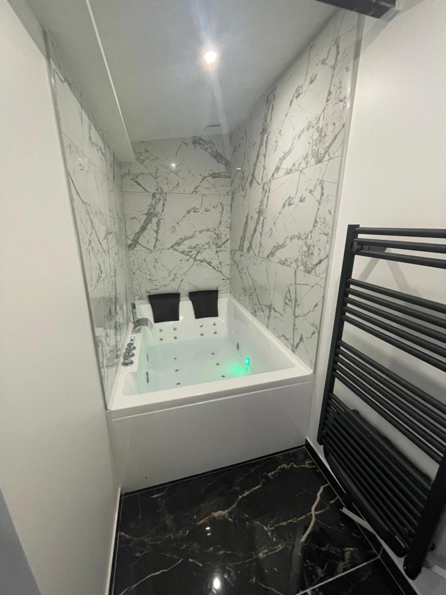 Le Cocon Balneo Apartment Sens Ngoại thất bức ảnh